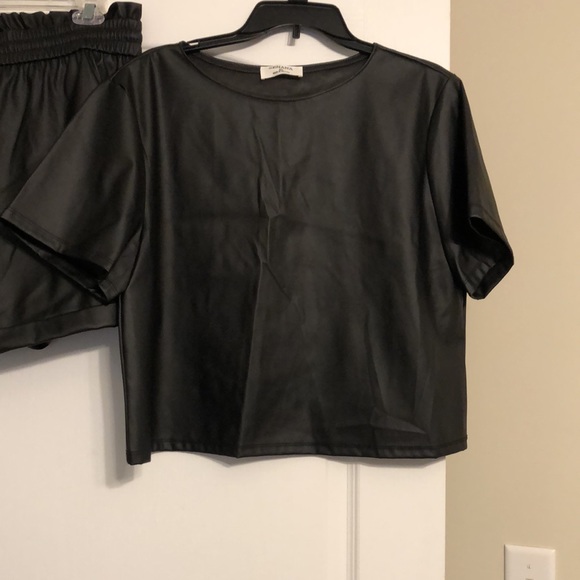 Zenana- NWOT- Vegan leather top and short set - Picture 4 of 8